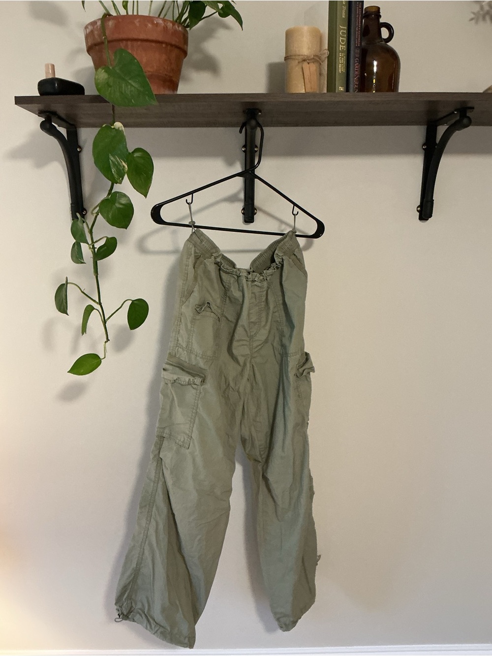 Aeropostale Light Olive Cargo Pants for Men